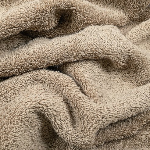 Toalla de baño beige lisa de algodón 100%